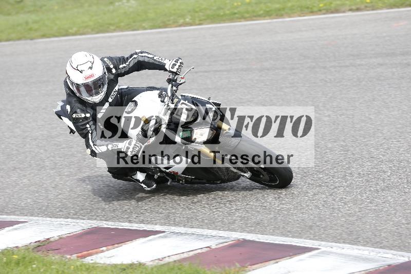 /53 16.09.2025 Track Day Domi Aegerter ADR/Gruppe gruen/50